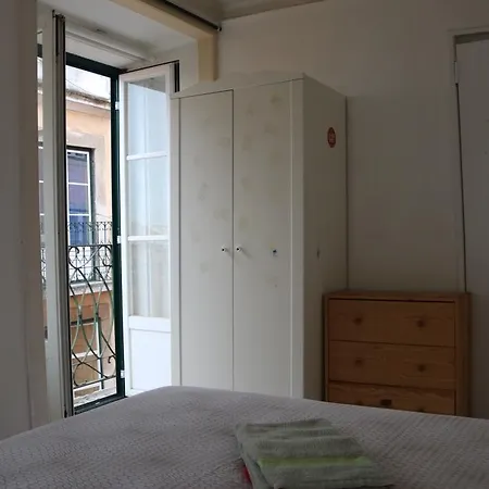 Guest house Bica Economy Ii Lisbon