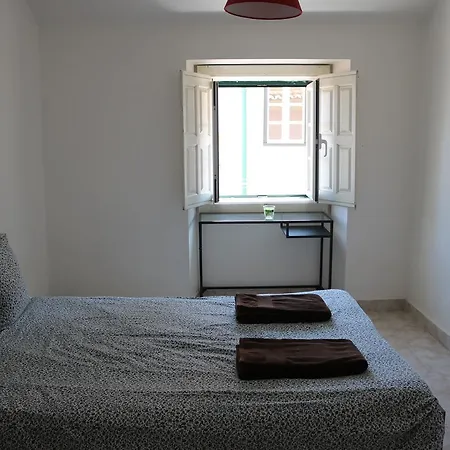 Guest house Bica Economy Ii Lisbon